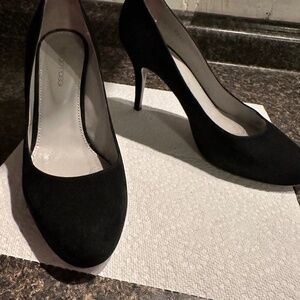 Sergio Rossi Black Suede Round-toe Pumps